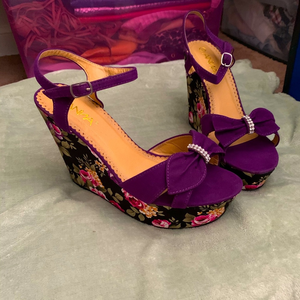 Wedge sandals